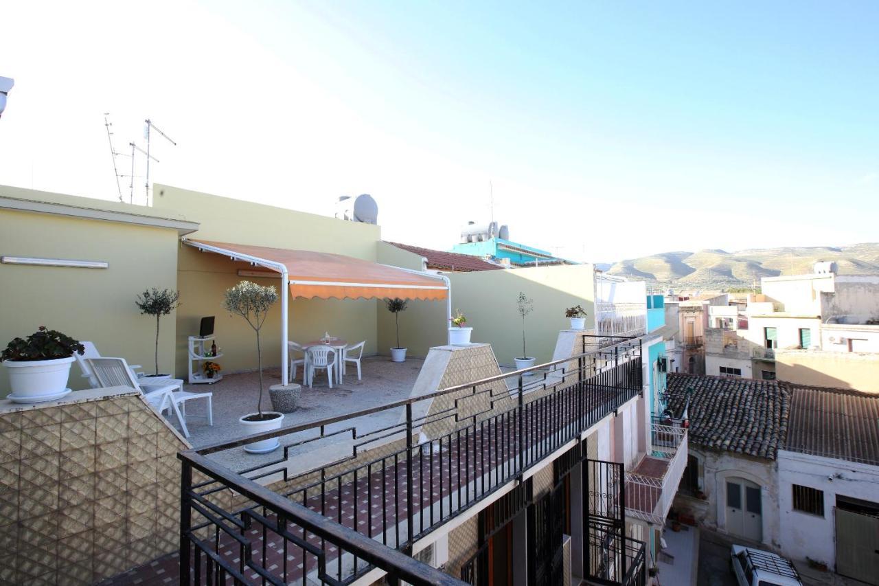 Re Sole Case Vacanze - Esclusivo Attico M A R T E Con Spaziosissima Terrazza Solarium Attrezzata Авола Экстерьер фото