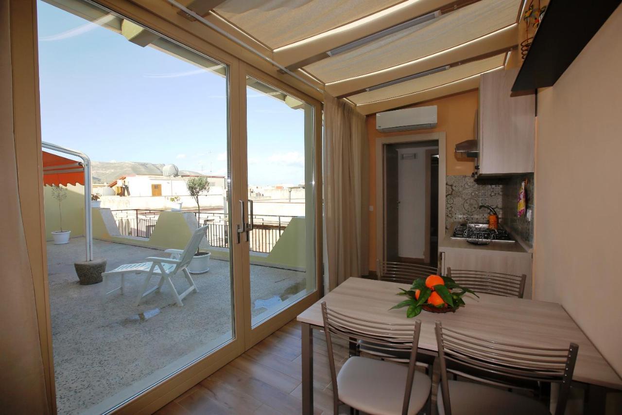 Re Sole Case Vacanze - Esclusivo Attico M A R T E Con Spaziosissima Terrazza Solarium Attrezzata Авола Экстерьер фото